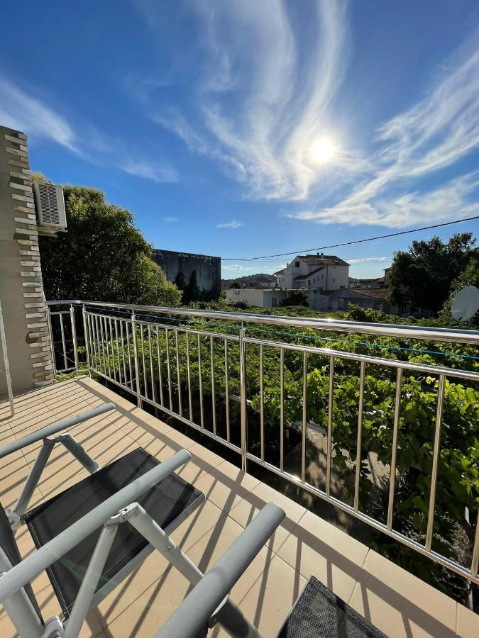 Apartmani Sit Murter Eksteriør billede