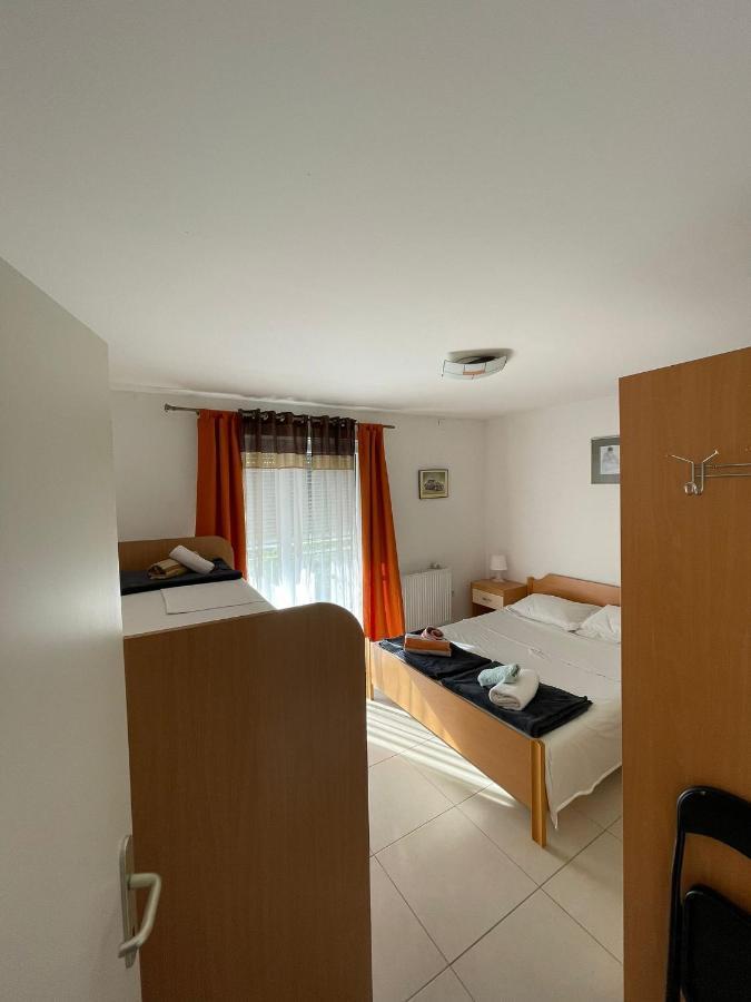 Apartmani Sit Murter Eksteriør billede