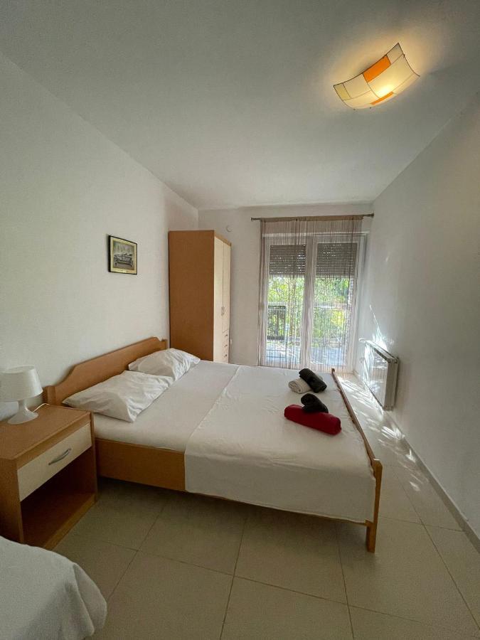 Apartmani Sit Murter Eksteriør billede